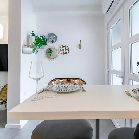 Apartmán Smile, Near & Center, Free Parking, Balcony *