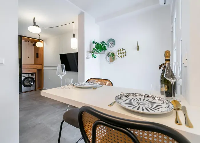 Smile, Near & Center, Free Parking, Balcony Apartmán *